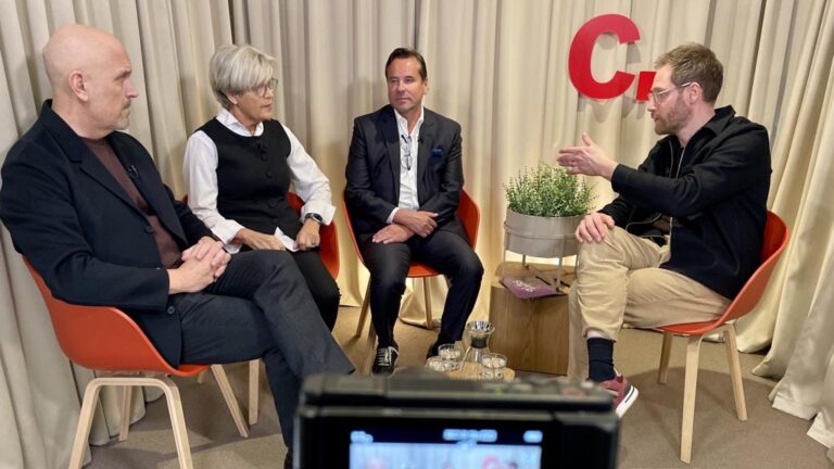 Calle Fleur med gästerna Håkan Lundstedt, Åsa Lundquist Coey och Philip Runsten.