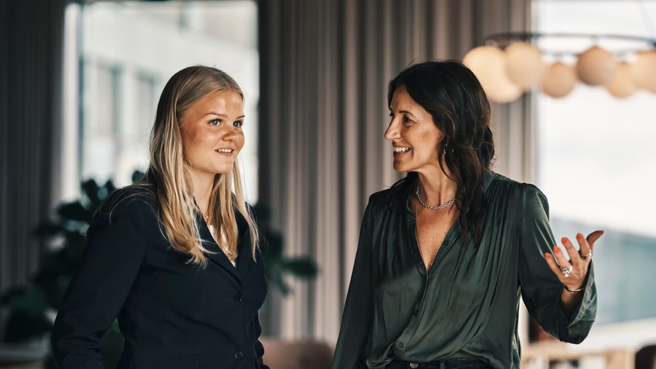 Porträttbild på Anna Ryott