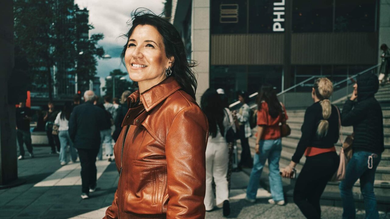 Porträttbild på Anna Ryott