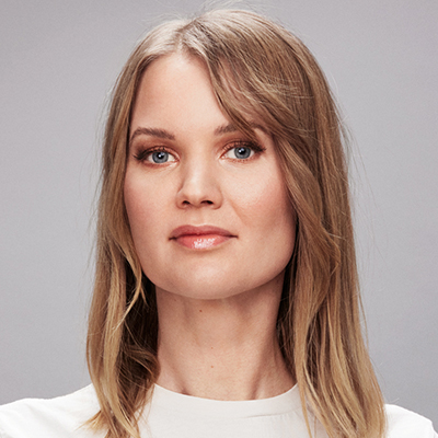 Porträttfoto på Emma Frans