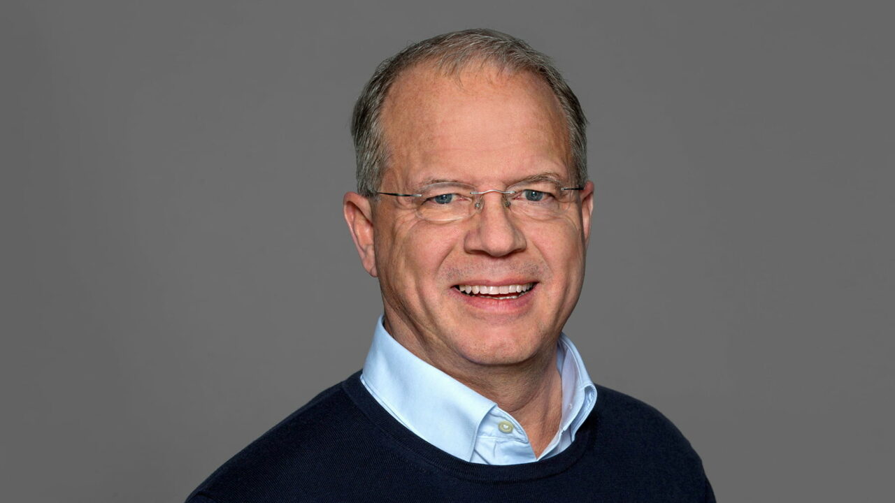 Porträttbild på Martin Lundstedt