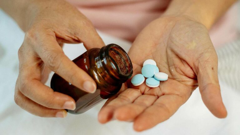 Mobbning på jobbet ökar sannolikheten att behöva antidepressiv mediciin.