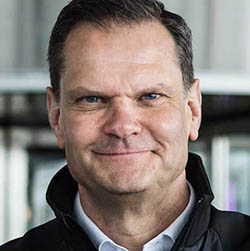 Patrik Hofbauer, Telia.